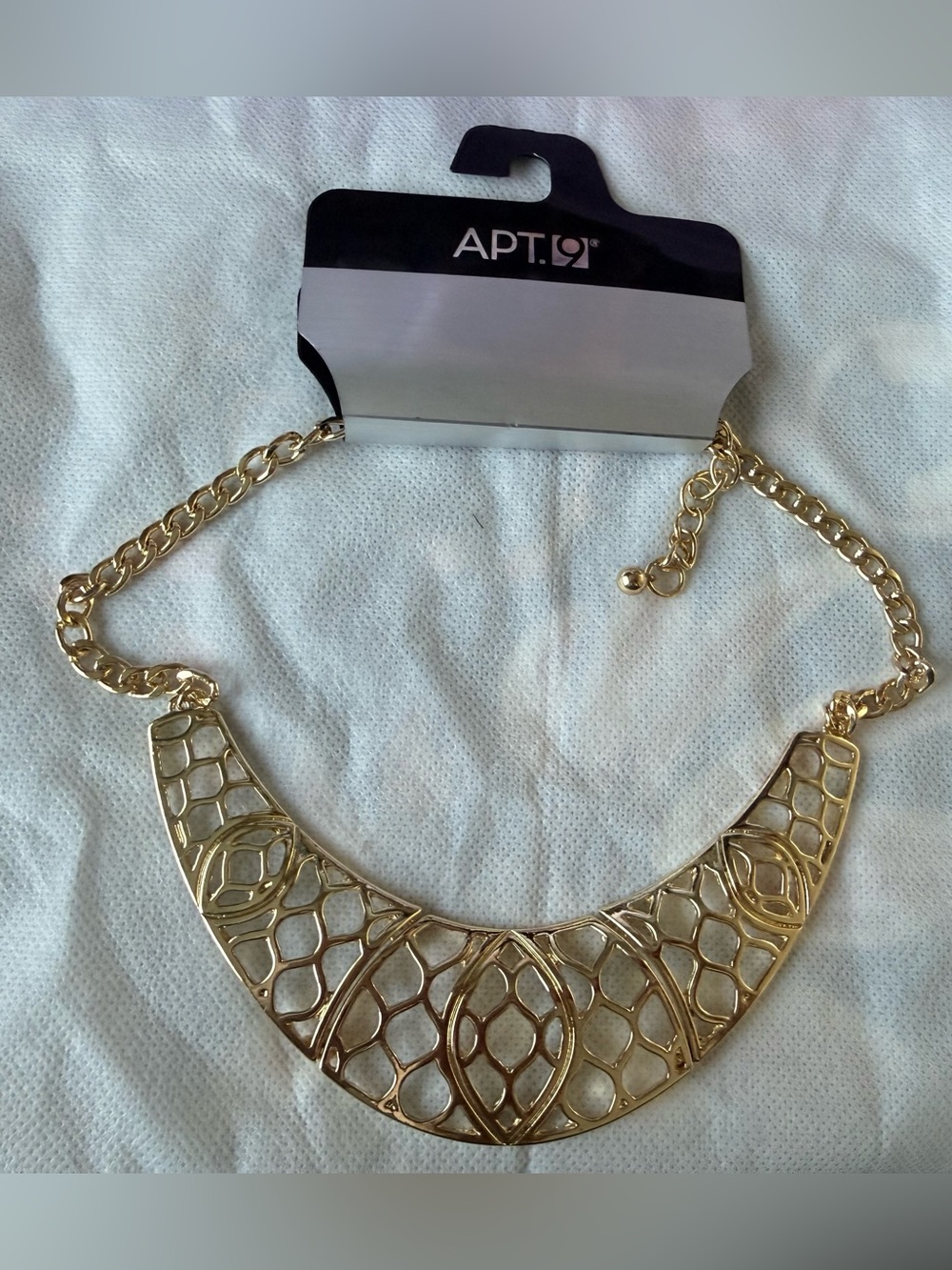 Apt. 9 Gold Necklace with Lattice Pattern